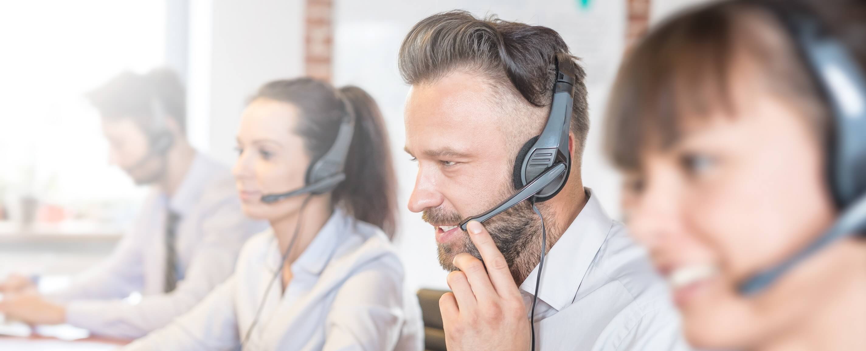InfoServ CRM като Contact Center